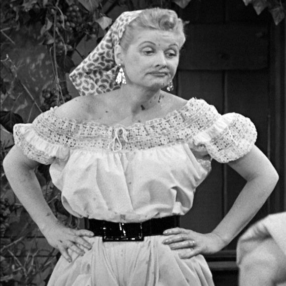 ISO: UV X I Love Lucy Crochet 50s Peasant Top - Picture 3 of 3